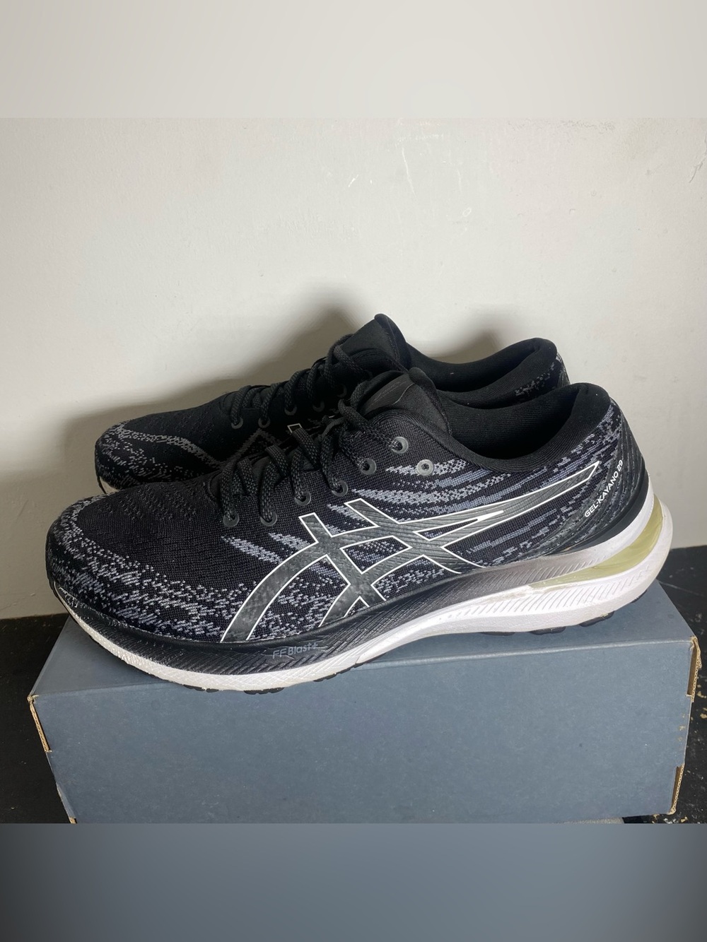 ASICS Gel-Kayano 29 -Size 11 - Picture 5 of 10
